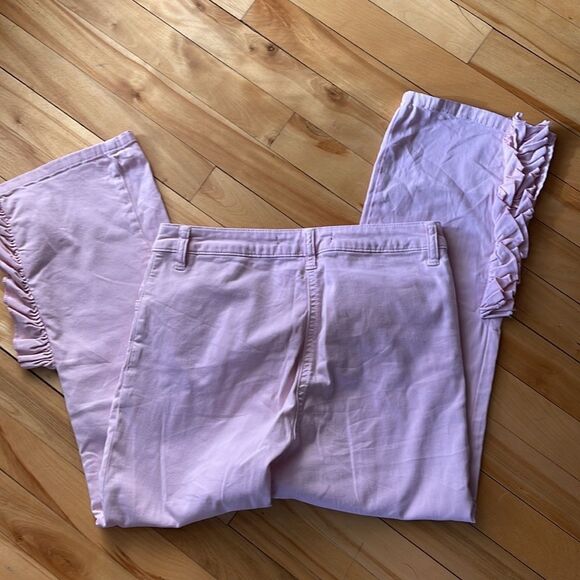 Zara light pink cropped ruffle side slit hem jeans. Size small. - Picture 6 of 6